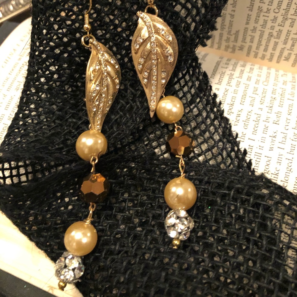 HANDMADE REPURPOSED EAR RINGS - Picture 4 of 4